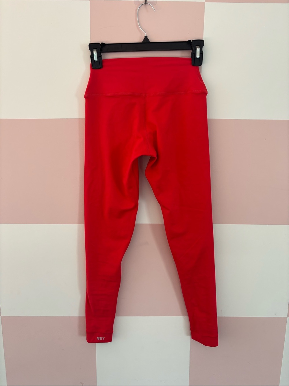 SET Active Red Bra & High-Rise Leggings Set - Picture 3 of 7